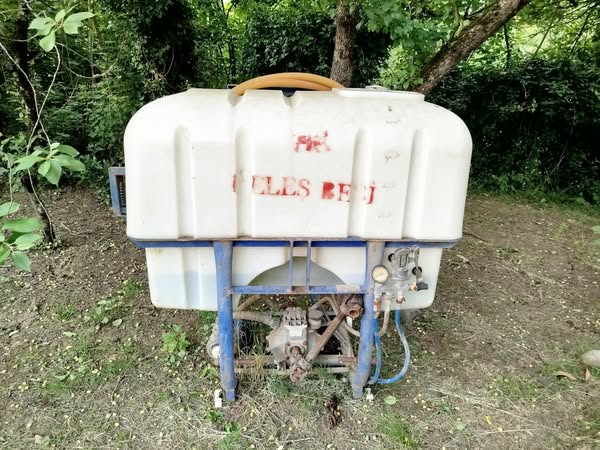 ტრაქტორი იმპლემენტებით